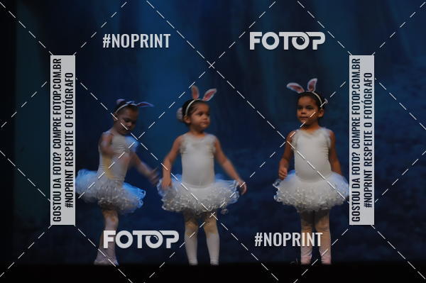 Buy your photos of the eventJardim Secreto - Espetaculo de Dana on Fotop