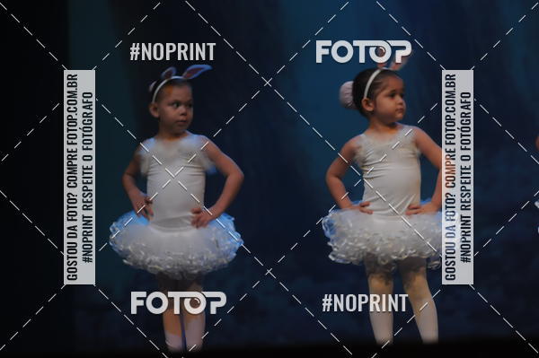 Buy your photos of the eventJardim Secreto - Espetaculo de Dana on Fotop