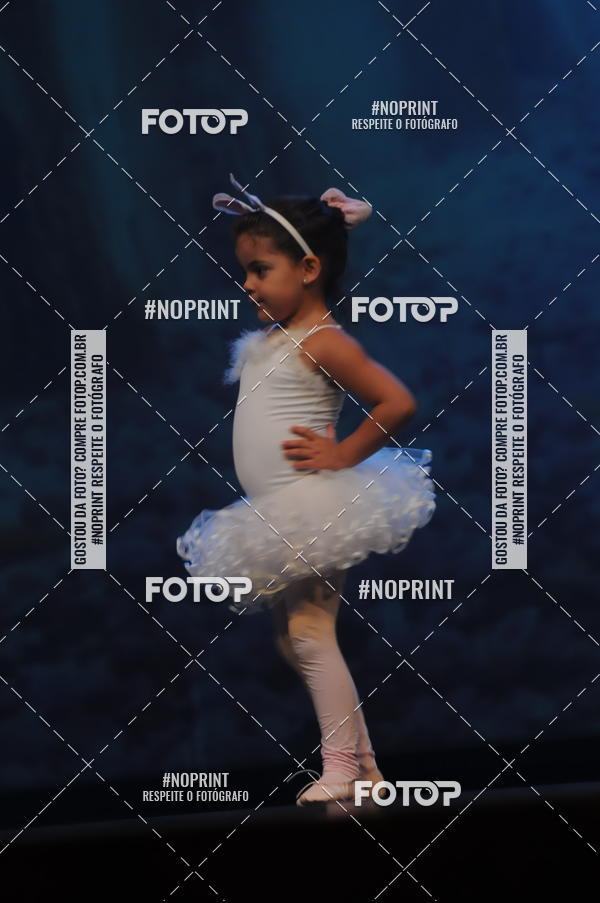 Buy your photos of the eventJardim Secreto - Espetaculo de Dana on Fotop