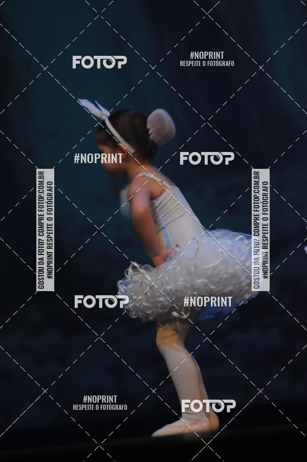 Buy your photos of the eventJardim Secreto - Espetaculo de Dana on Fotop