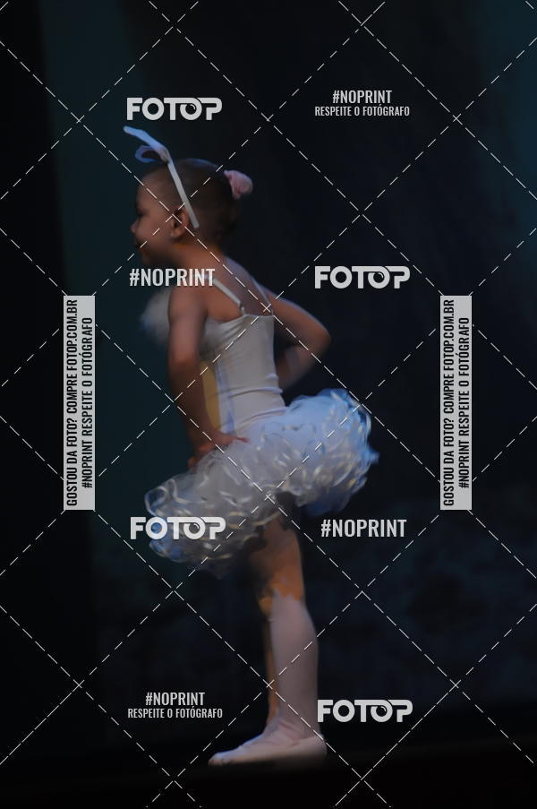 Buy your photos of the eventJardim Secreto - Espetaculo de Dana on Fotop