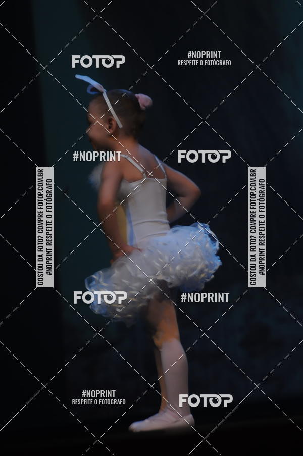 Buy your photos of the eventJardim Secreto - Espetaculo de Dana on Fotop