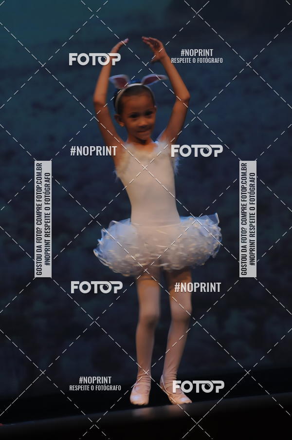 Buy your photos of the eventJardim Secreto - Espetaculo de Dana on Fotop