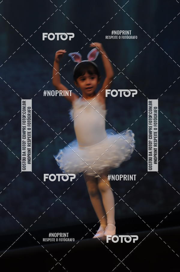 Buy your photos of the eventJardim Secreto - Espetaculo de Dana on Fotop