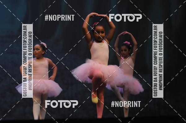 Buy your photos of the eventJardim Secreto - Espetaculo de Dana on Fotop