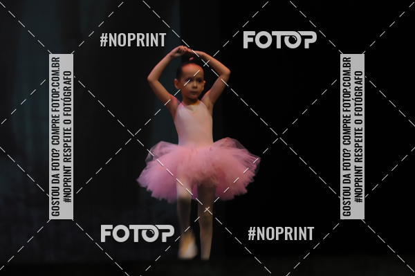 Buy your photos of the eventJardim Secreto - Espetaculo de Dana on Fotop