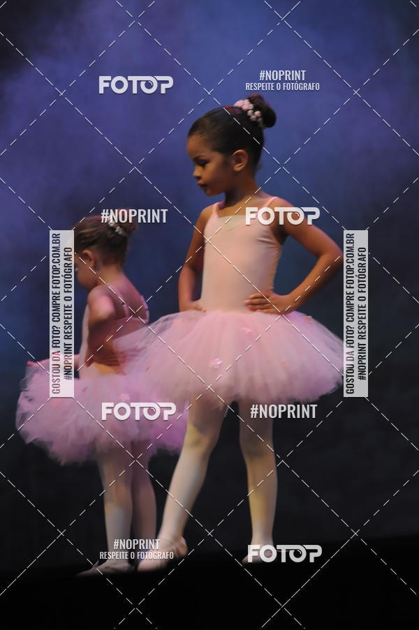 Buy your photos of the eventJardim Secreto - Espetaculo de Dana on Fotop