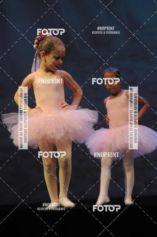 Buy your photos of the eventJardim Secreto - Espetaculo de Dana on Fotop