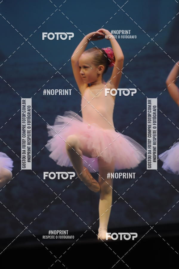 Buy your photos of the eventJardim Secreto - Espetaculo de Dana on Fotop