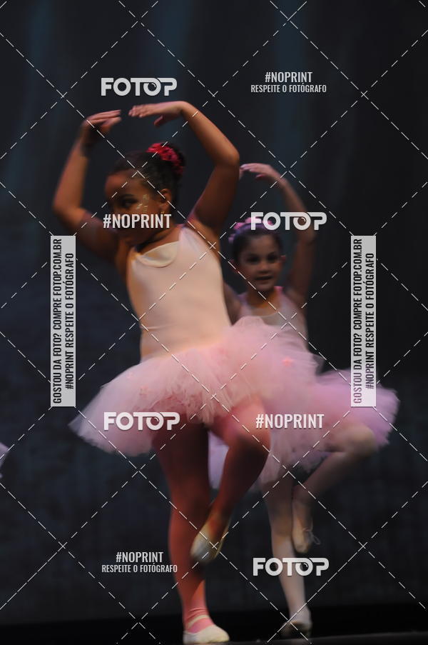 Buy your photos of the eventJardim Secreto - Espetaculo de Dana on Fotop