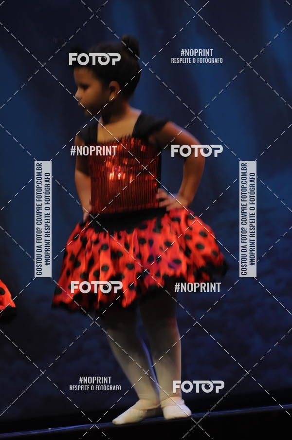 Buy your photos of the eventJardim Secreto - Espetaculo de Dana on Fotop