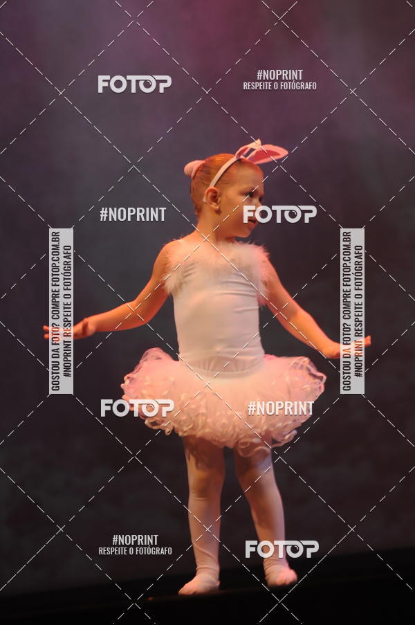 Buy your photos of the eventJardim Secreto - Espetaculo de Dana on Fotop