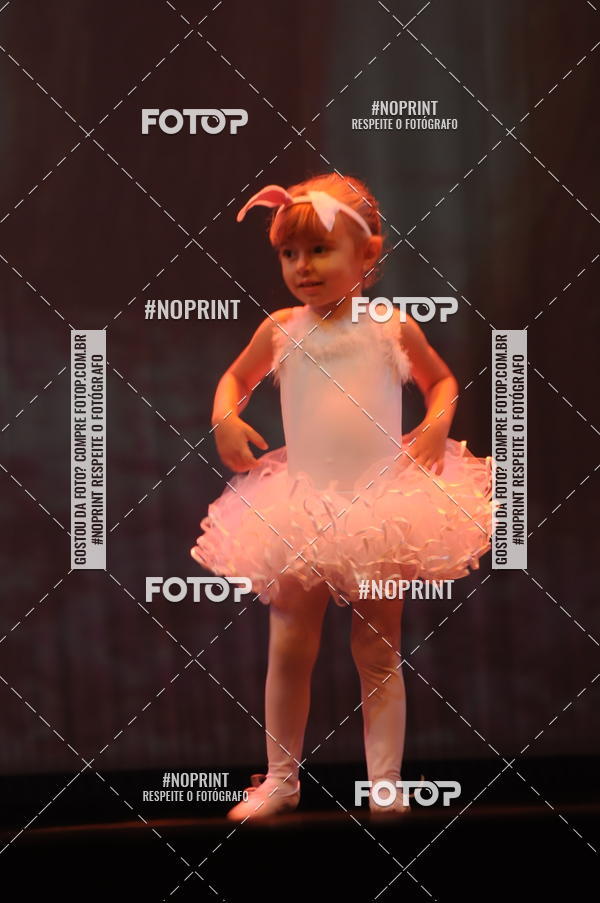 Buy your photos of the eventJardim Secreto - Espetaculo de Dana on Fotop