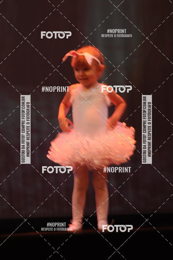 Buy your photos of the eventJardim Secreto - Espetaculo de Dana on Fotop