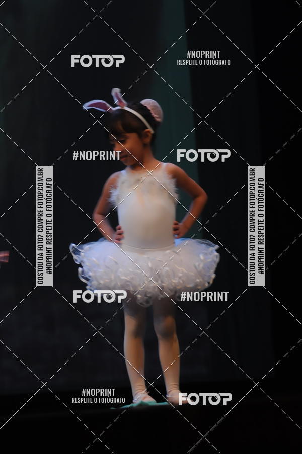 Buy your photos of the eventJardim Secreto - Espetaculo de Dana on Fotop