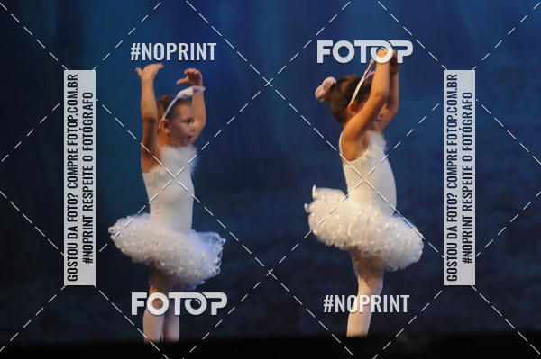 Buy your photos of the eventJardim Secreto - Espetaculo de Dana on Fotop