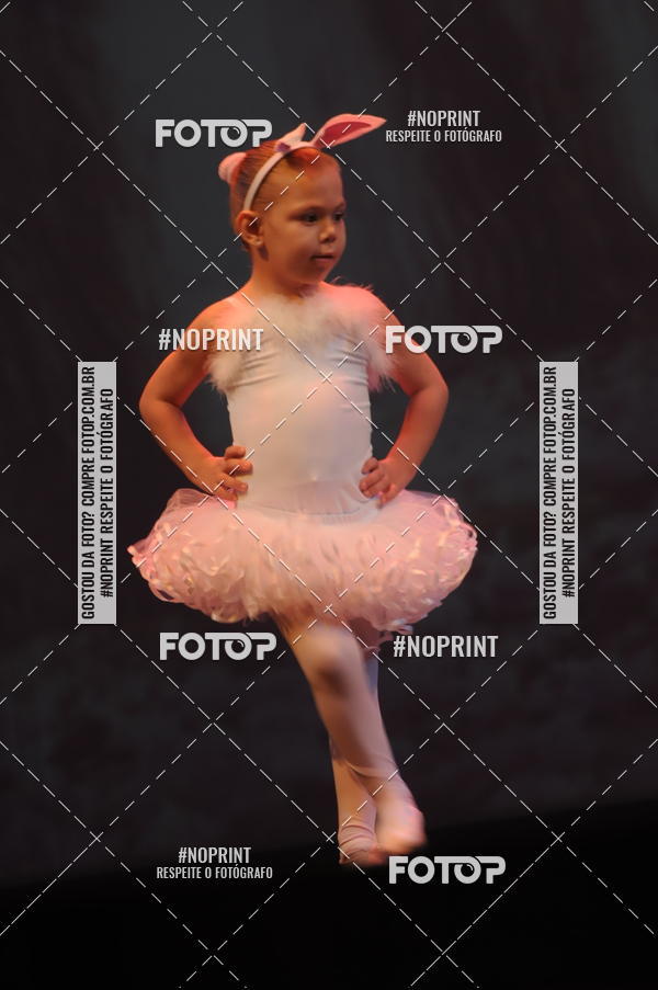 Buy your photos of the eventJardim Secreto - Espetaculo de Dana on Fotop