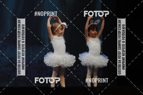 Buy your photos of the eventJardim Secreto - Espetaculo de Dana on Fotop