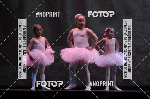 Buy your photos of the eventJardim Secreto - Espetaculo de Dana on Fotop
