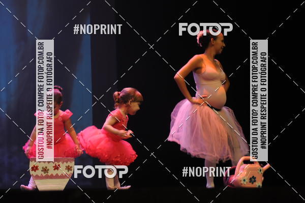 Buy your photos of the eventJardim Secreto - Espetaculo de Dana on Fotop