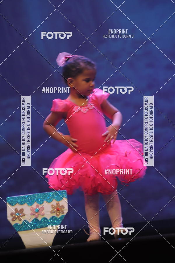 Buy your photos of the eventJardim Secreto - Espetaculo de Dana on Fotop