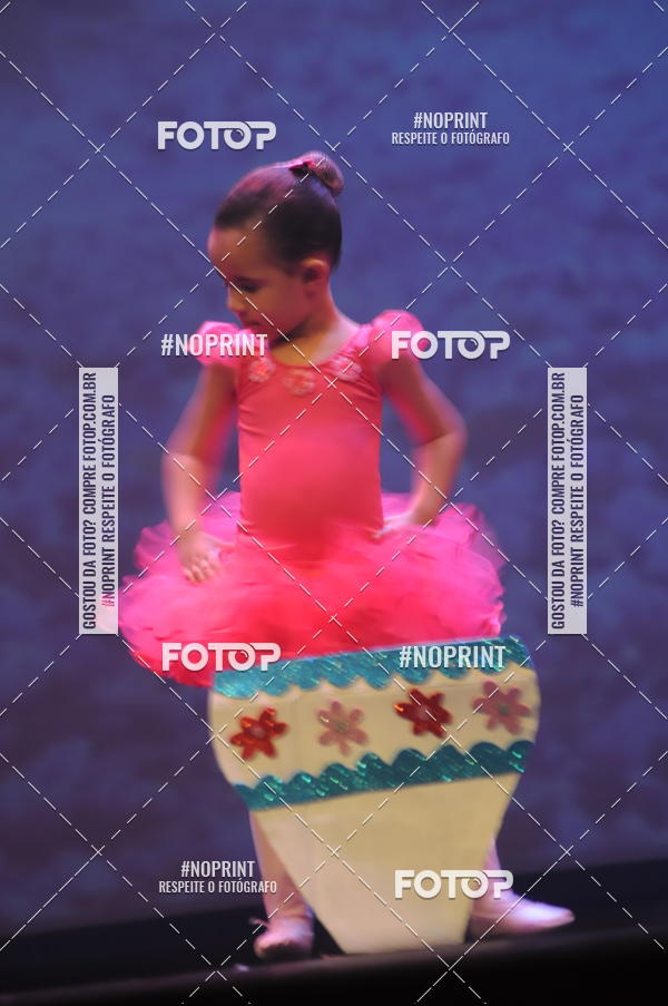 Buy your photos of the eventJardim Secreto - Espetaculo de Dana on Fotop