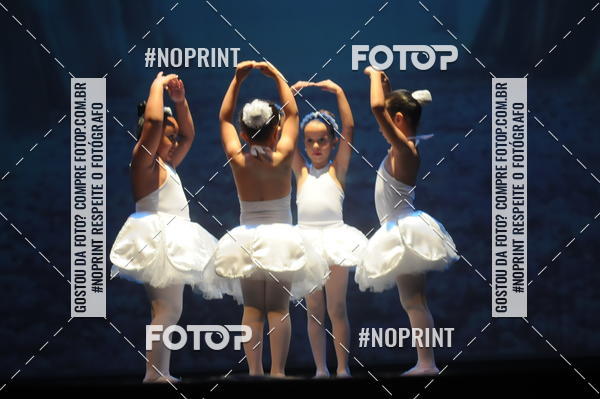 Buy your photos of the eventJardim Secreto - Espetaculo de Dana on Fotop