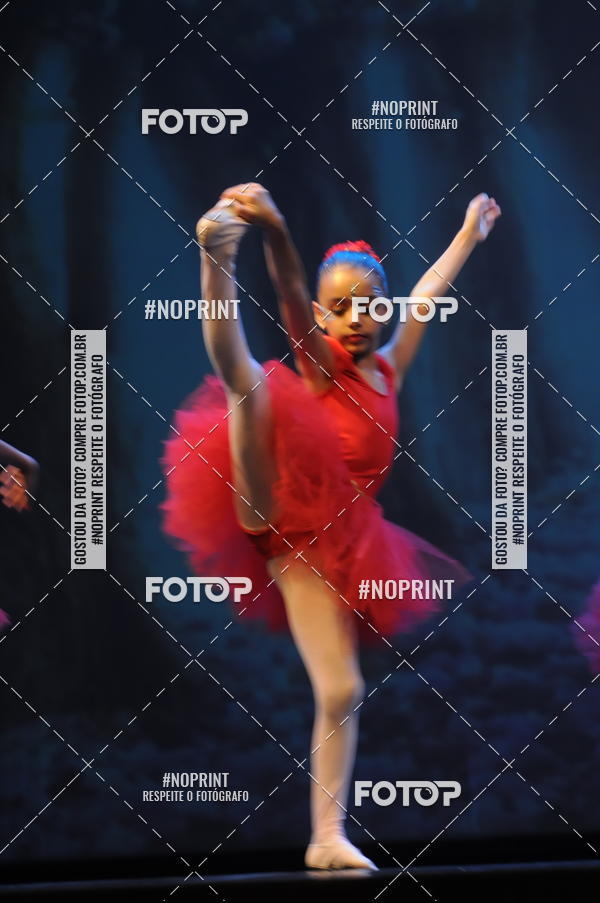 Buy your photos of the eventJardim Secreto - Espetaculo de Dana on Fotop