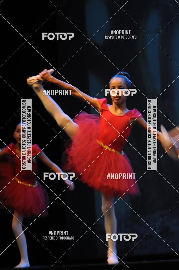 Buy your photos of the eventJardim Secreto - Espetaculo de Dana on Fotop