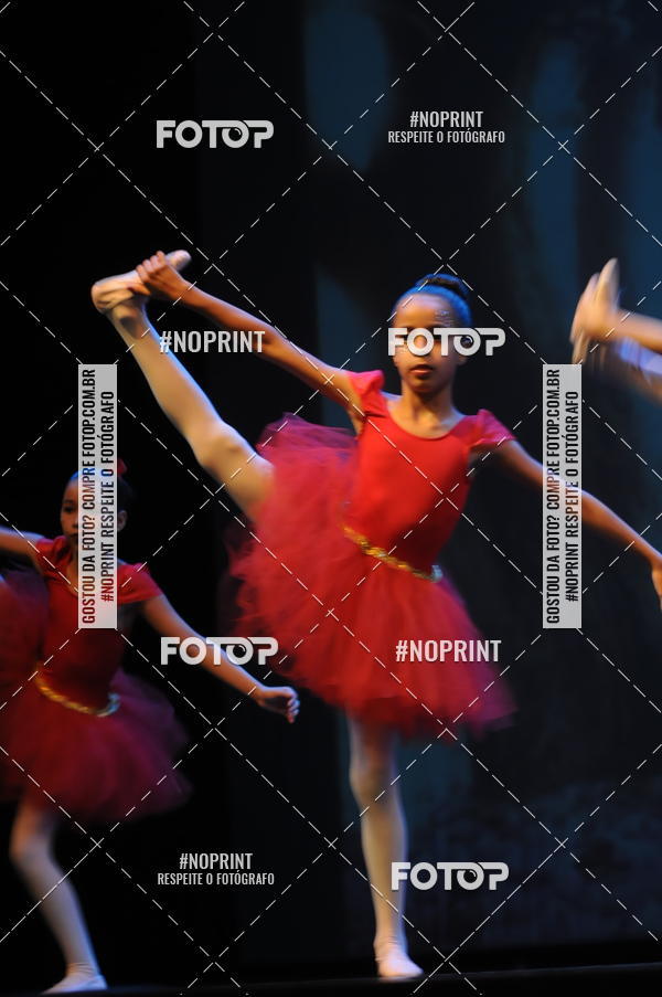 Buy your photos of the eventJardim Secreto - Espetaculo de Dana on Fotop