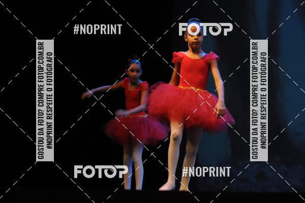 Buy your photos of the eventJardim Secreto - Espetaculo de Dana on Fotop