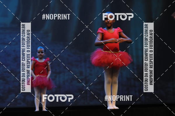 Buy your photos of the eventJardim Secreto - Espetaculo de Dana on Fotop