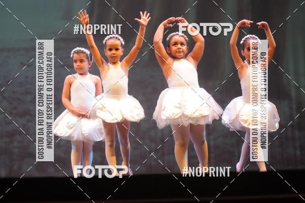 Buy your photos of the eventJardim Secreto - Espetaculo de Dana on Fotop