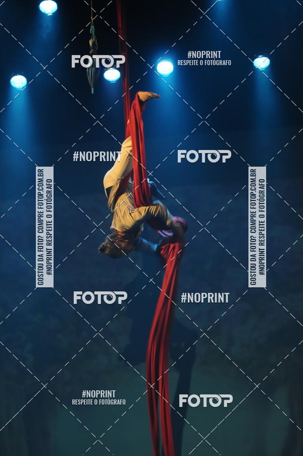 Buy your photos of the eventJardim Secreto - Espetaculo de Dana on Fotop