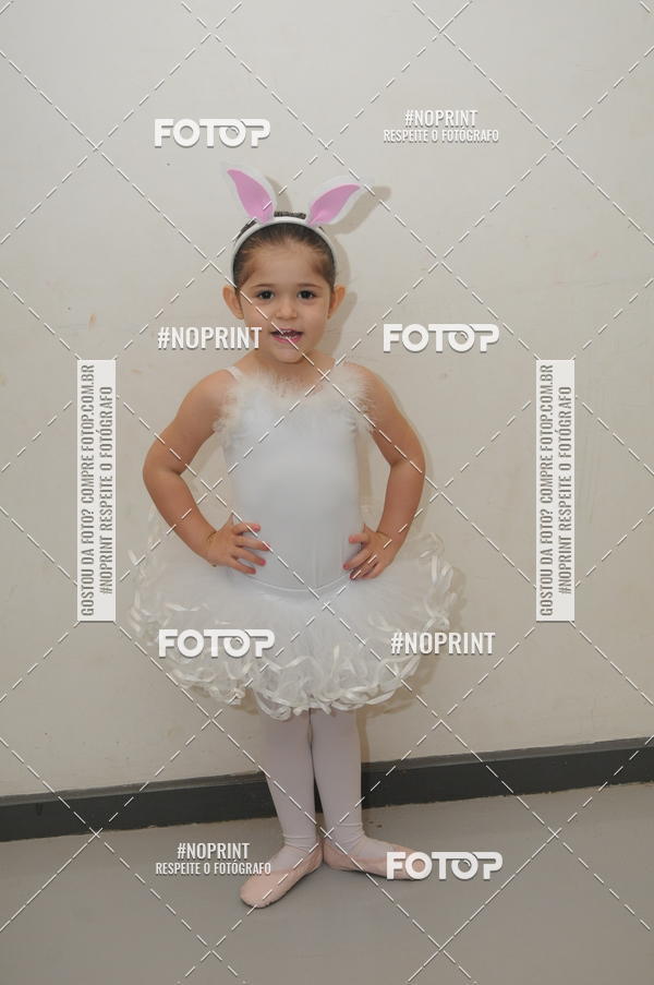 Buy your photos of the eventJardim Secreto - Espetaculo de Dana on Fotop