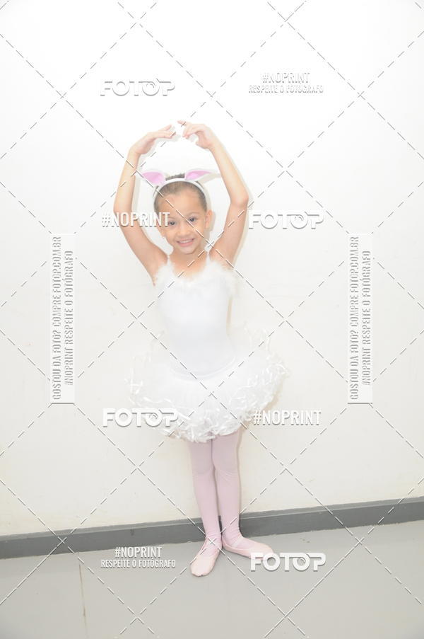 Buy your photos of the eventJardim Secreto - Espetaculo de Dana on Fotop