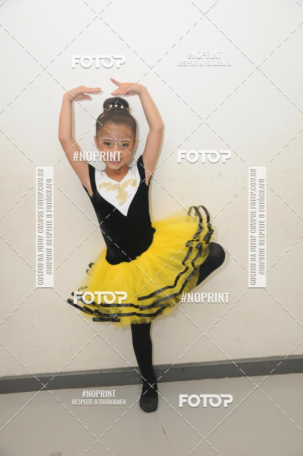 Buy your photos of the eventJardim Secreto - Espetaculo de Dana on Fotop