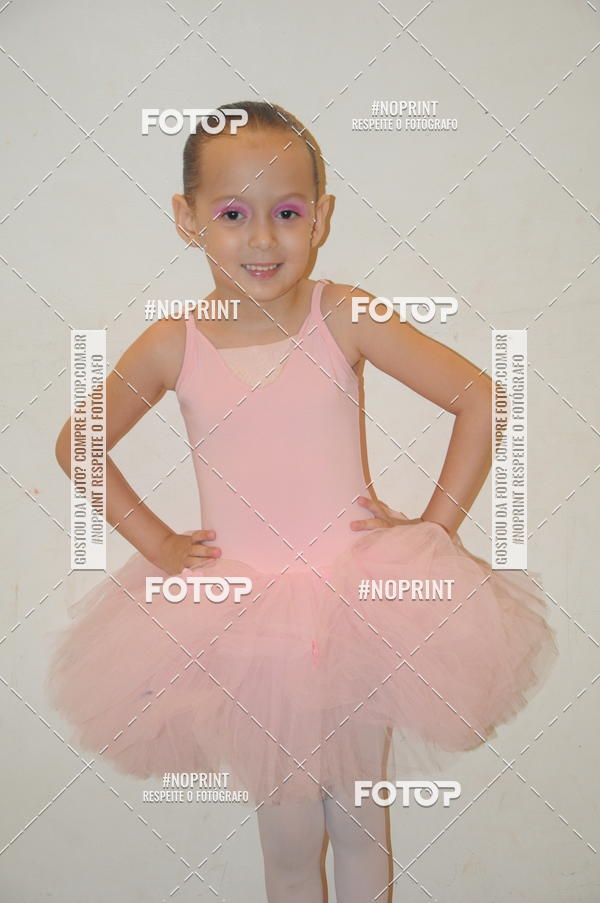 Buy your photos of the eventJardim Secreto - Espetaculo de Dana on Fotop