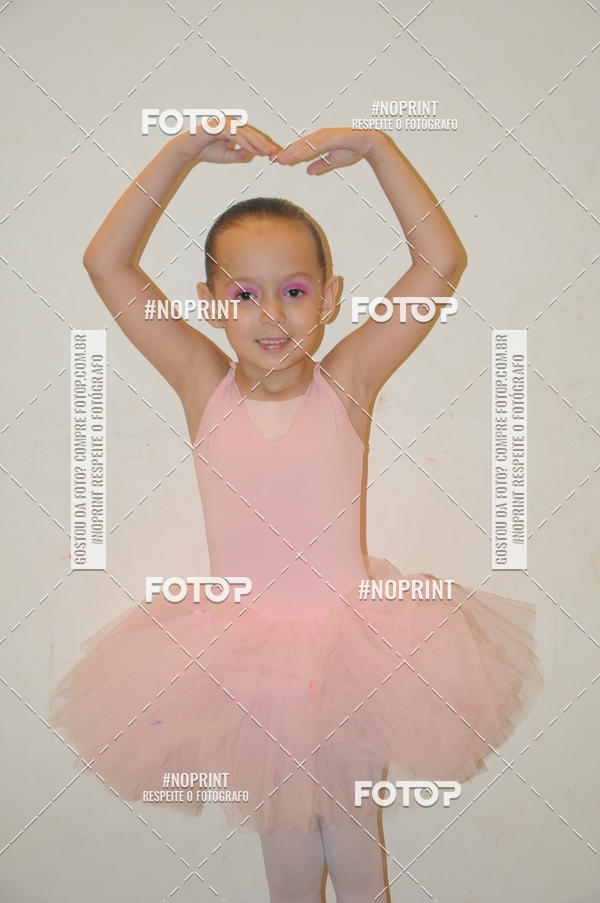 Buy your photos of the eventJardim Secreto - Espetaculo de Dana on Fotop