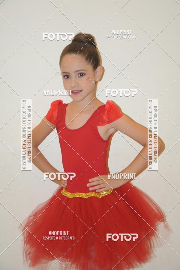 Buy your photos of the eventJardim Secreto - Espetaculo de Dana on Fotop