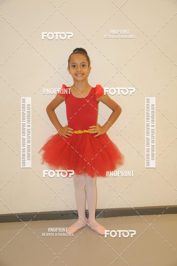 Buy your photos of the eventJardim Secreto - Espetaculo de Dana on Fotop