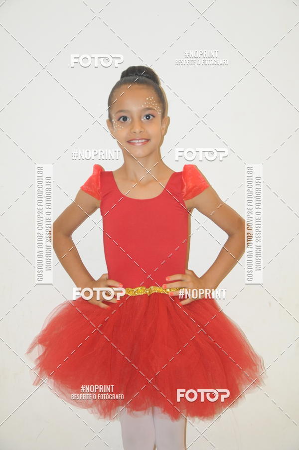 Buy your photos of the eventJardim Secreto - Espetaculo de Dana on Fotop