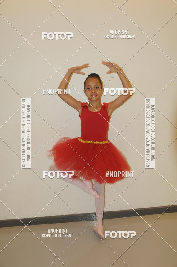 Buy your photos of the eventJardim Secreto - Espetaculo de Dana on Fotop