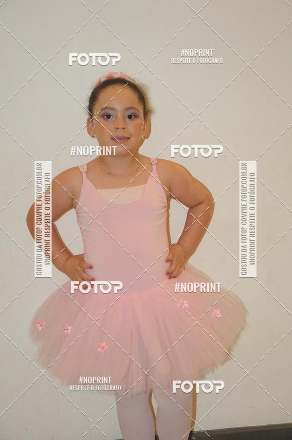 Buy your photos of the eventJardim Secreto - Espetaculo de Dana on Fotop