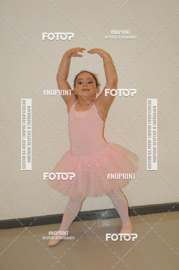 Buy your photos of the eventJardim Secreto - Espetaculo de Dana on Fotop