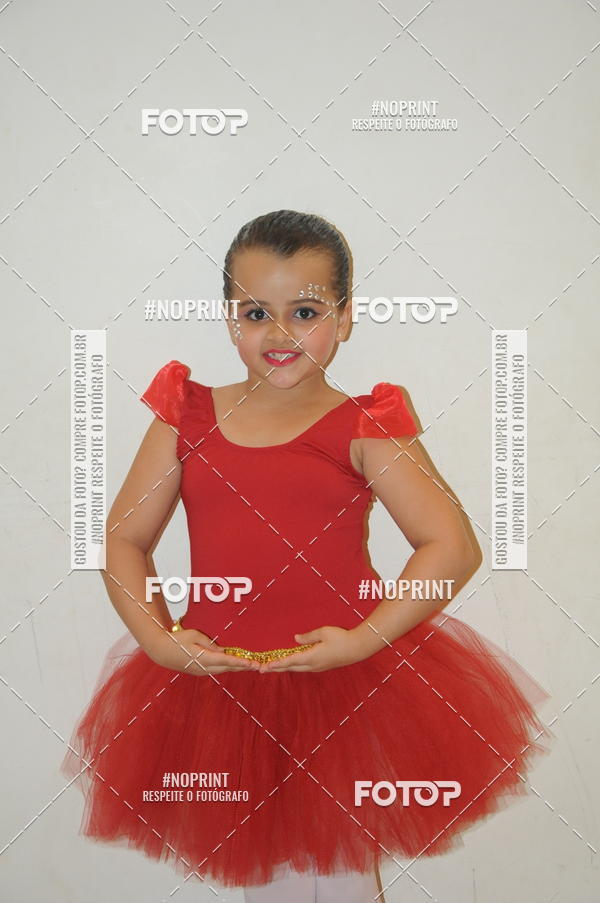 Buy your photos of the eventJardim Secreto - Espetaculo de Dana on Fotop