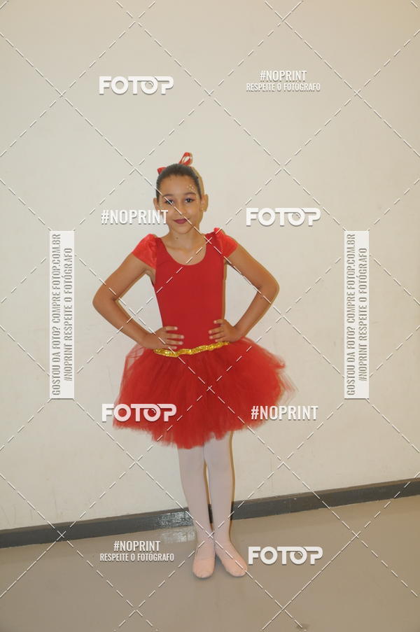 Buy your photos of the eventJardim Secreto - Espetaculo de Dana on Fotop