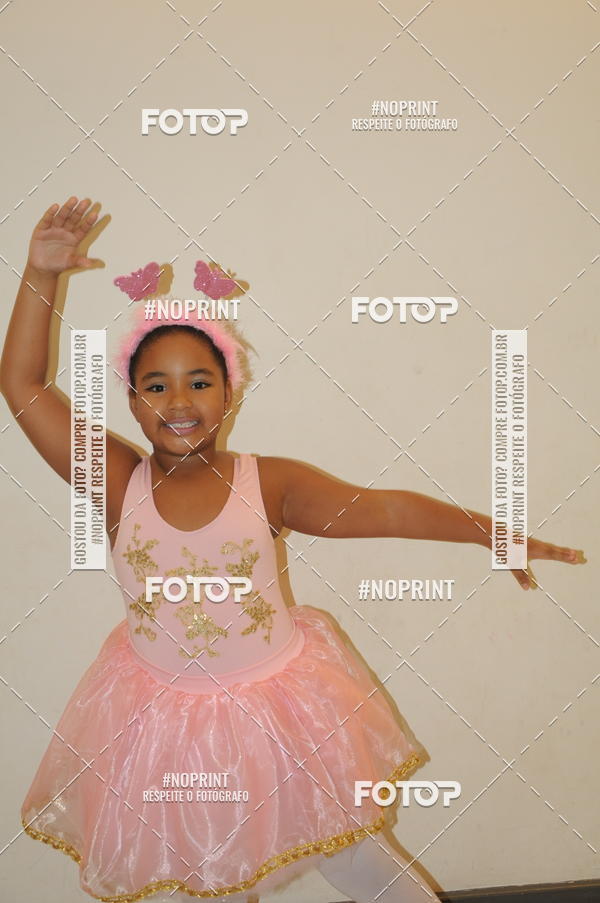 Buy your photos of the eventJardim Secreto - Espetaculo de Dana on Fotop