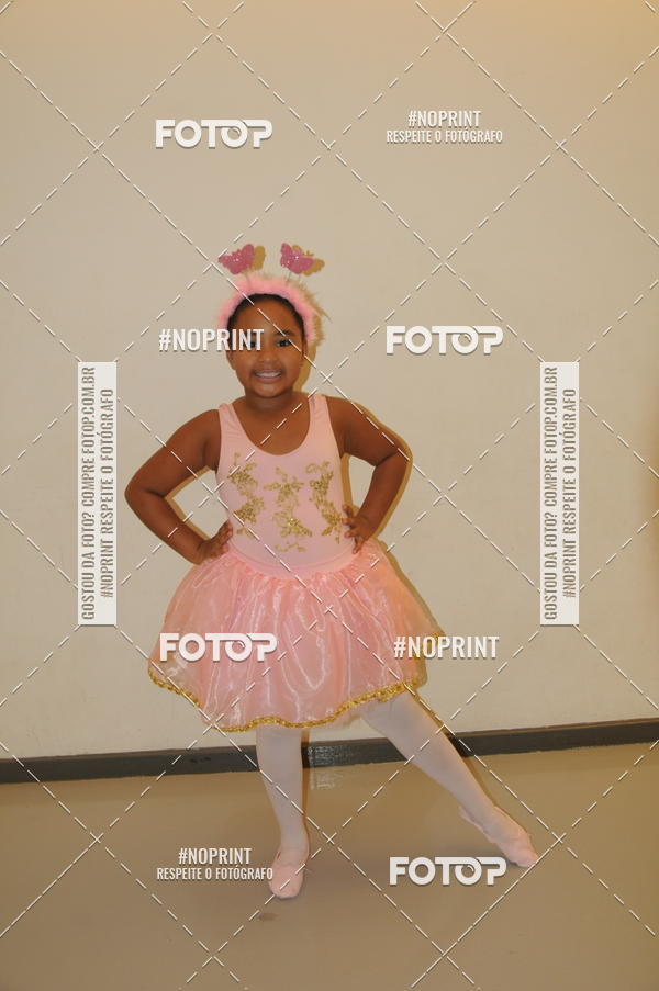 Buy your photos of the eventJardim Secreto - Espetaculo de Dana on Fotop