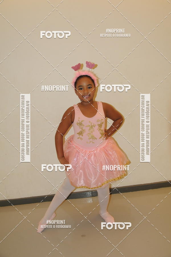 Buy your photos of the eventJardim Secreto - Espetaculo de Dana on Fotop